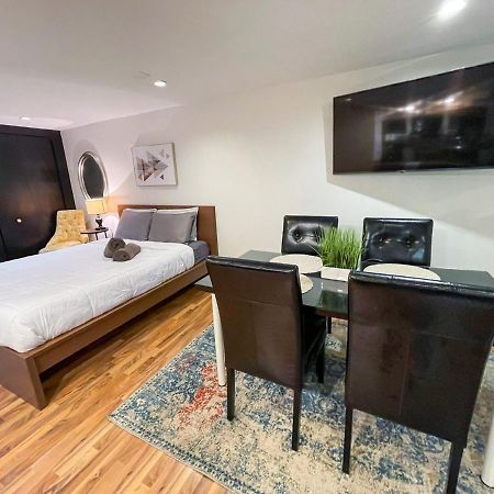 Апартаменты Wrigley Garden Unit Чикаго Экстерьер фото